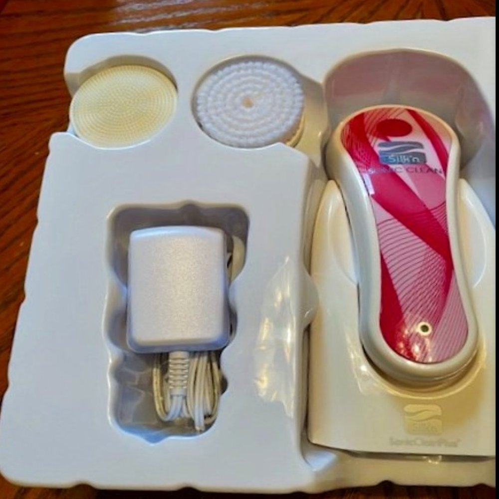 Silk'n Sonic Clean Plus Machine - NWOT